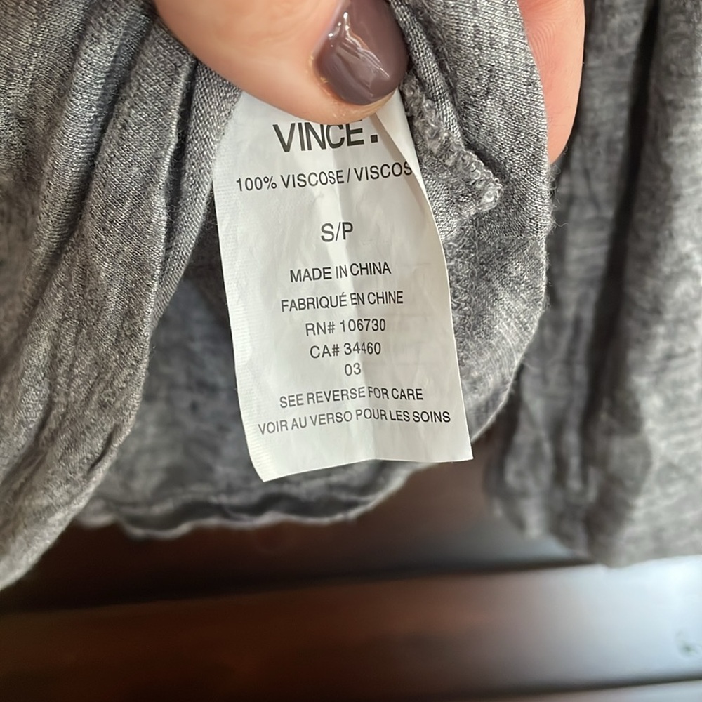 Vince Scoop Neck Top Size Small EUC - Picture 3 of 4